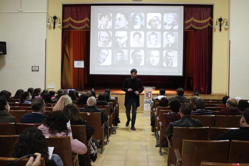 Asistentes a la ponencia.