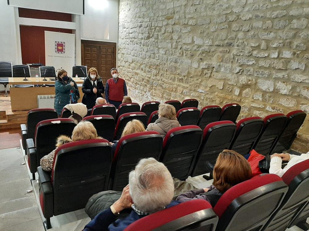 Intervención de la delegada durante su ponencia.