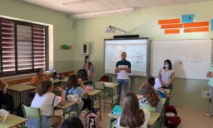 El CIJ Baeza realiza una campaña informativa en los centros de secundaria para impulsar la participación de los jóvenes