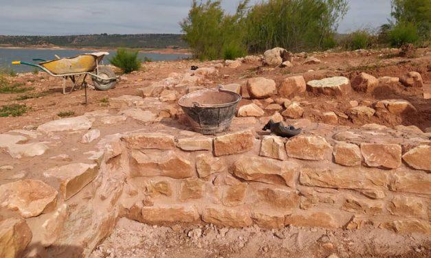 Manuel Hueso pide a la Diputación que intervenga en el camino que discurre por los yacimientos arqueológicos de Rus