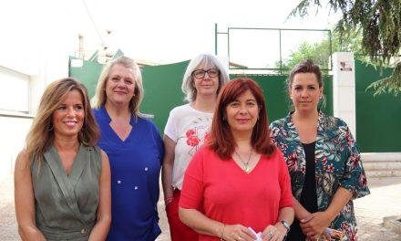 Olivares destaca la inversión de dos millones de euros realizados por el Ayuntamiento para la mejora de los centros educativos