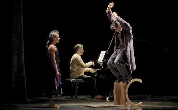 'Huesos de madera' de Marcat Dance.