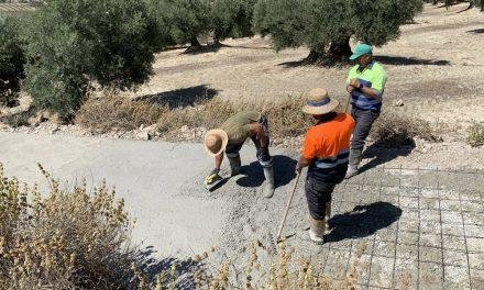 El Ayuntamiento de Baeza invierte 48.000 euros en la conservación y mejora de los caminos agrícolas