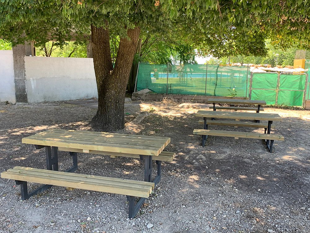 Nueva zona de recreo aladeña a las pistas de tenis.