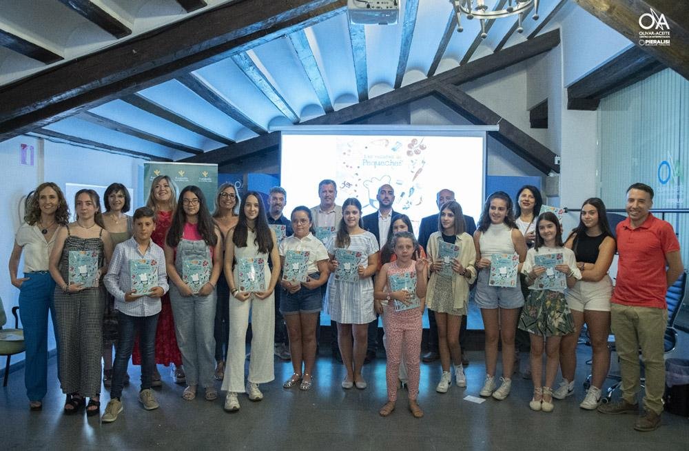 Foto de familia de la presentación del libro ‘Las recetas de Pequechef del AOVE’.