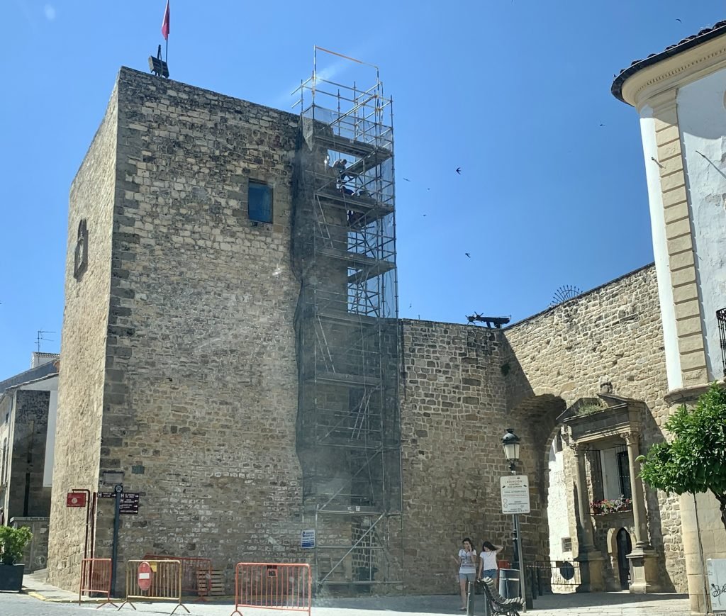 Imagen de la intervención en el Torreón de la Puerta de Úbeda.