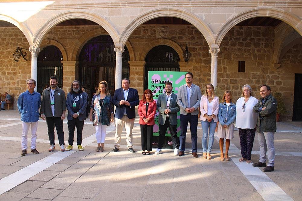 Autoridades y profesionales en la inauguración del evento./ U.C