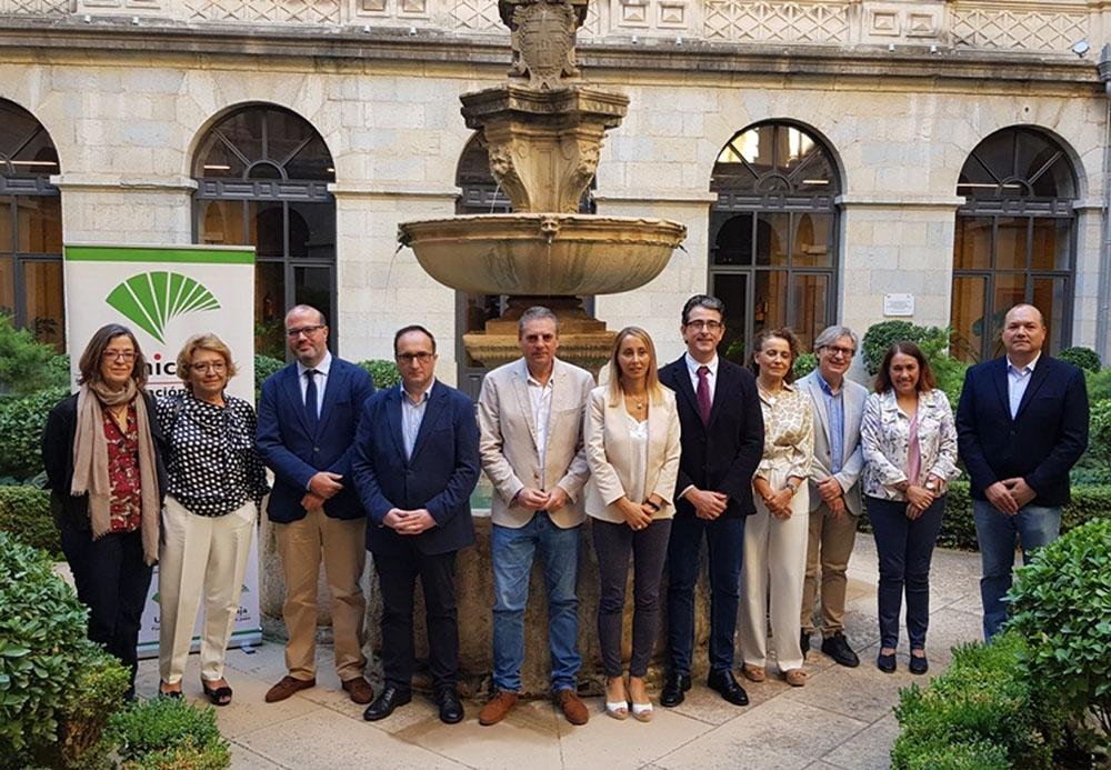 Representantes de los distintos administraciones y entidades que patrocina este festival.