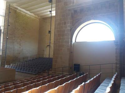 Interior del Auditorio de las Ruinas de San Francisco de Baeza.