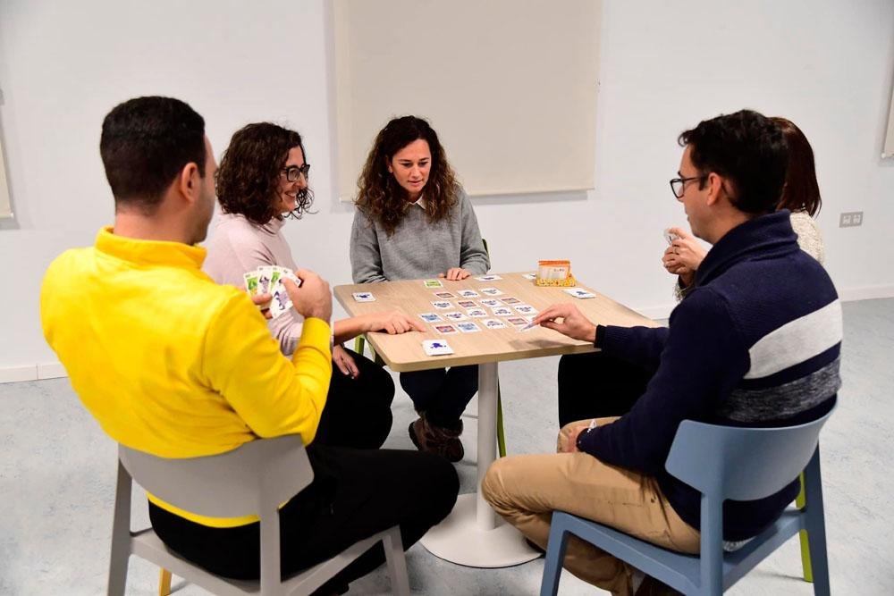 Juegos de mesa en familia celebrada en la Central.