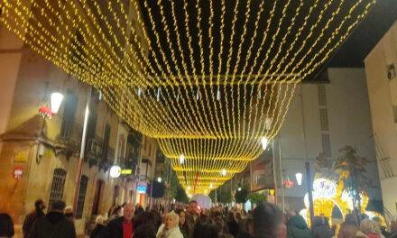 Úbeda ilumina sus calles para recibir la Navidad