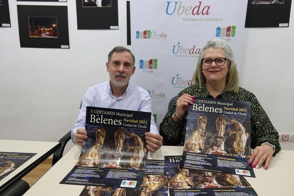 Ricardo Lasa, Magdalena Urrutia, durante la presentación de la actividad.