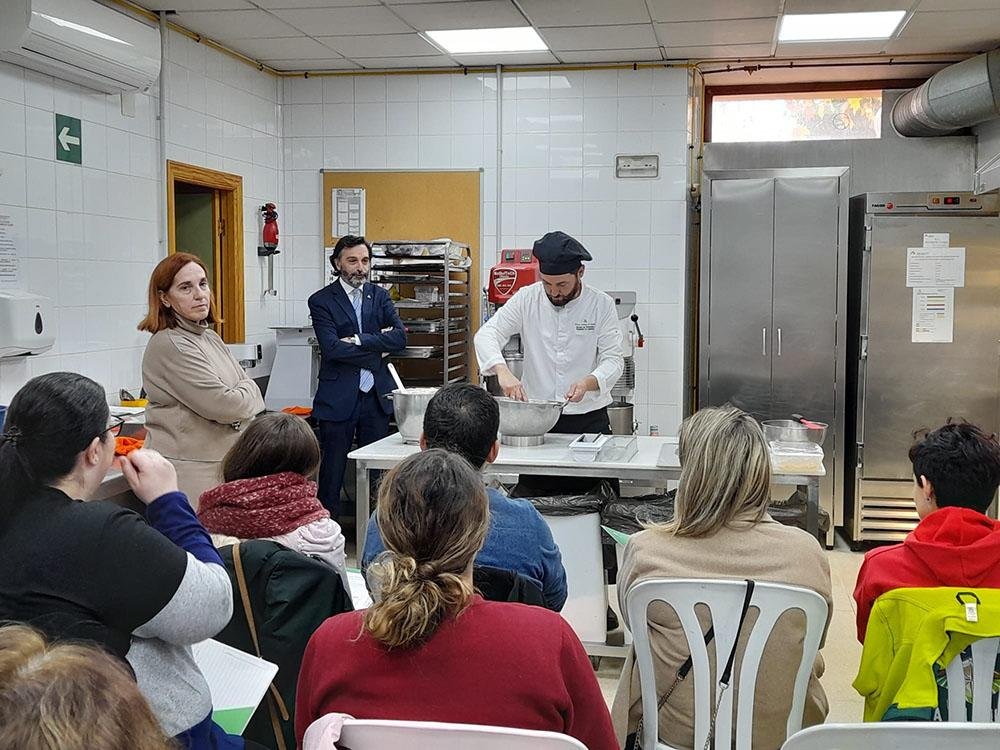 Vsita a la primera de las píldoras formativas impartida en la Escuela La Laguna.
