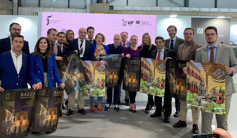 Presentación en Fitur del cartel de la Semana Santa de Baeza y del Corpus Christi.