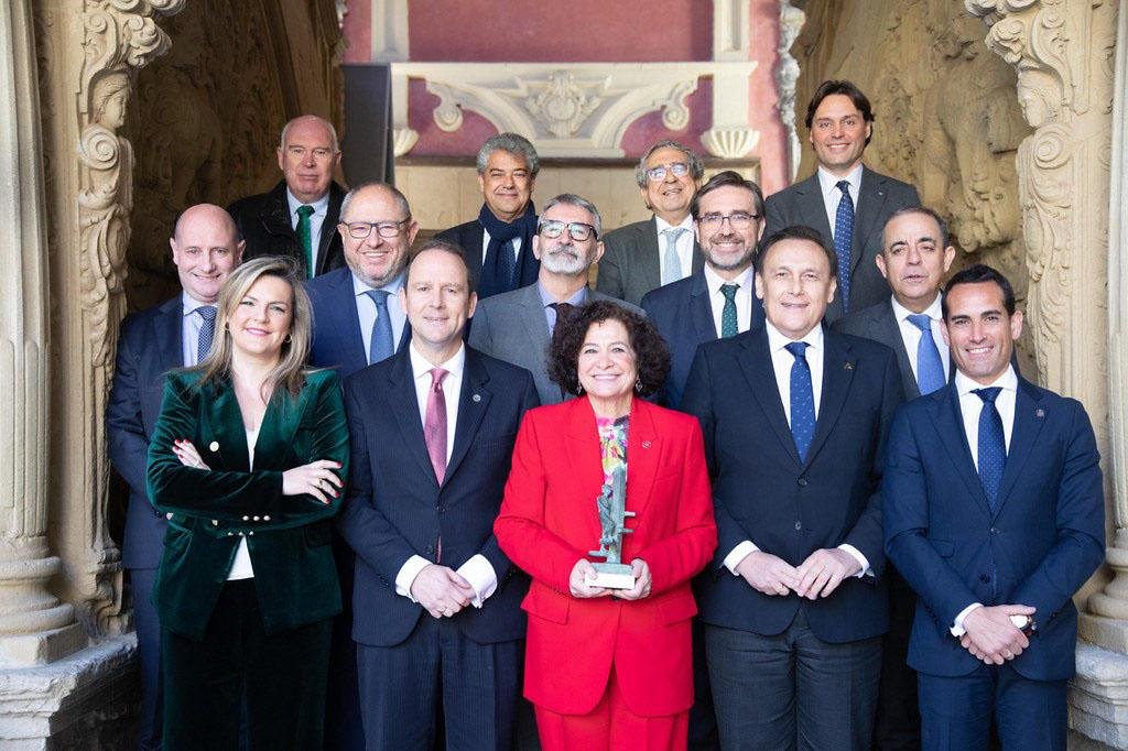 Pilar Aranda junto al resto de rectores andaluces y autoridades.