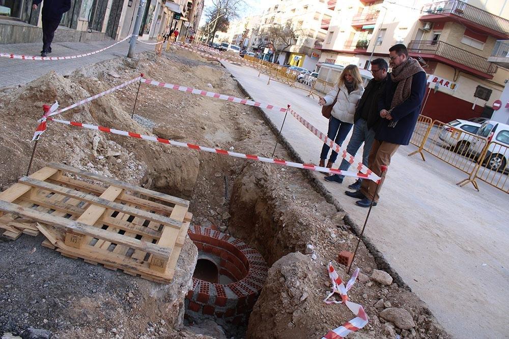 María del Carmen García, Jerónimo García y Francisco Javier Lozano, visita las obras en la Avenida de la Libertad de Úbeda.
