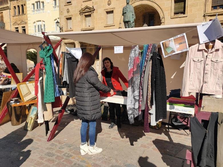 Imagen del Mercadillo de Segunda Mano en la Plaza de Andalucía.