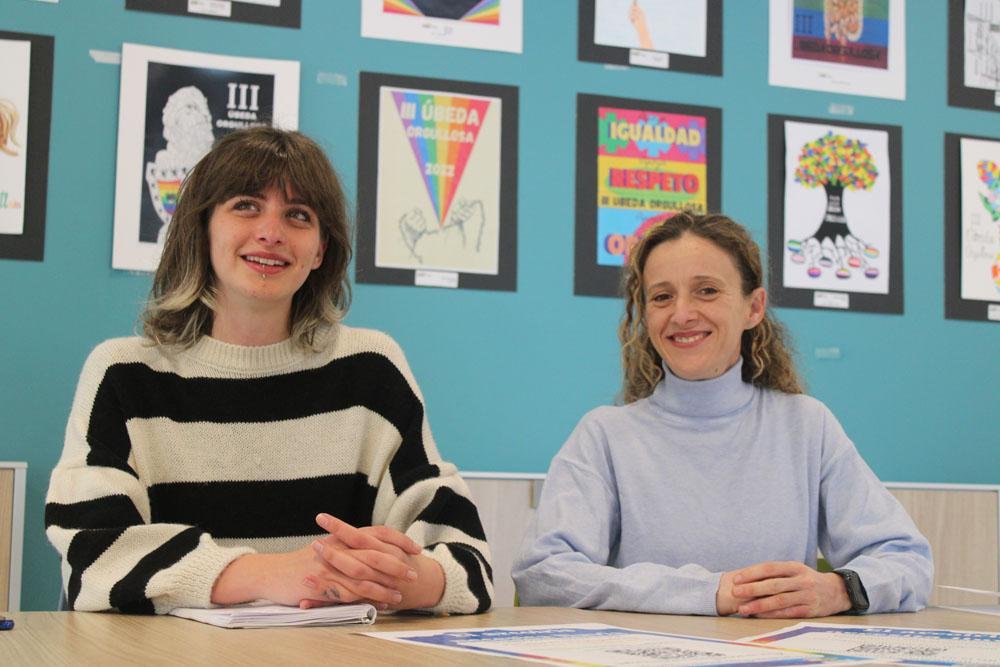 Alba Tello y Francisca Isabel Millán, en la presentación.