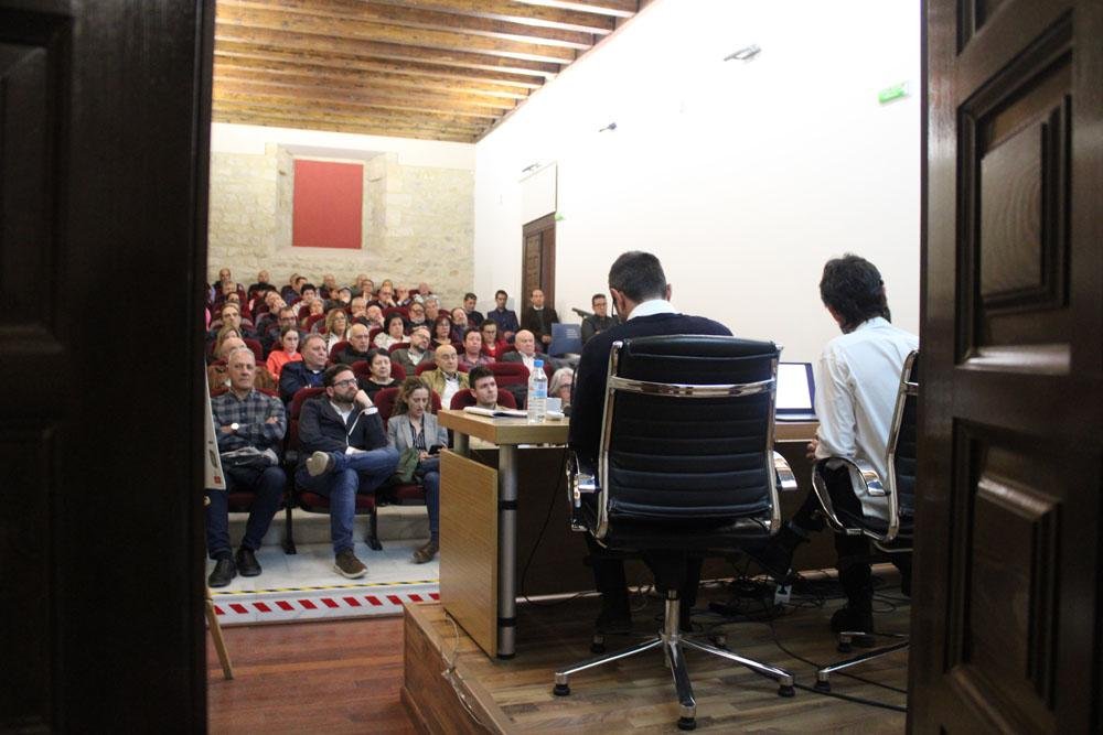 Asistentes al acto de presentación del proyecto.