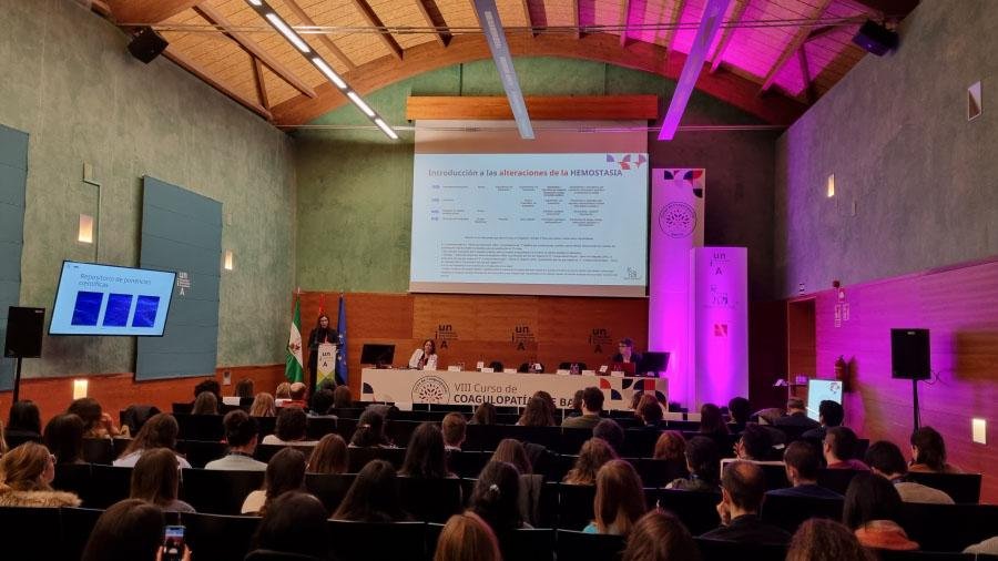 Asistentes al curso de formación en coagulopatías.