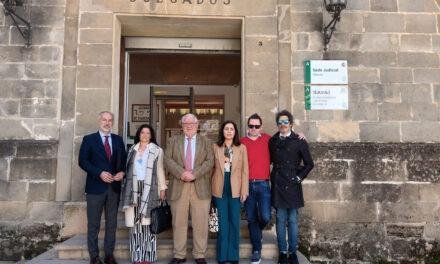 El delegado de Justica visita los Juzgados de Úbeda