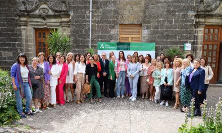 Loles López destaca en Baeza la labor de las asociaciones de mujeres para lograr «una Andalucía más igualitaria»