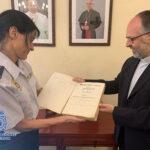La Policía Nacional entrega al Obispado dos libros de gran valor histórico sustraídos en dos parroquias de Baeza