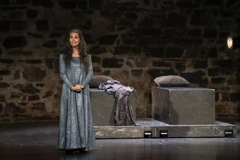 La actriz Ana Belén interpreta a Julieta, en la obra 'Romeo y Julieta despiertan'.