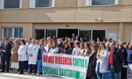 Salud condena la agresión física y verbal a una enfermera en Santiago de la Espada