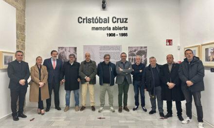 La exposición fotografíca ‘Cristóbal Cruz’, Semana Santa en Baeza, llega a su décima edición