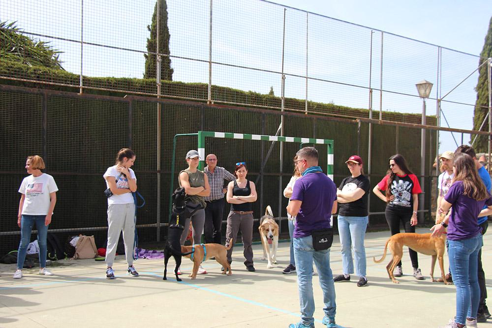 Participantes en el curso "Guía Canino en Intervención Asistida con Perros".
